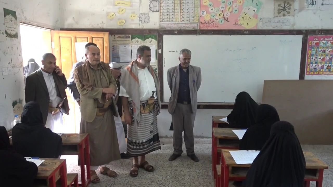 محافظ البيضاء يتفقد سير الاختبارات والدورات الصيفية في رداع والعرش