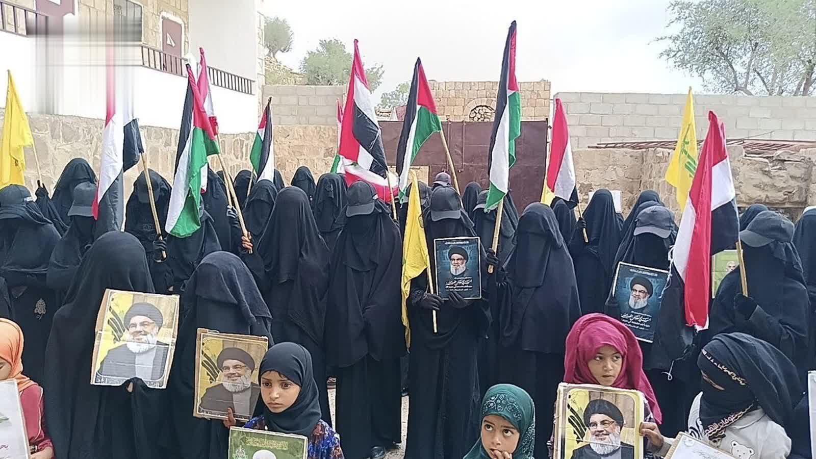 وقفات نسائية في حجة تأكيداً على وحدة الصف لمواجهة الطغيان الأمريكي والإسرائيلي