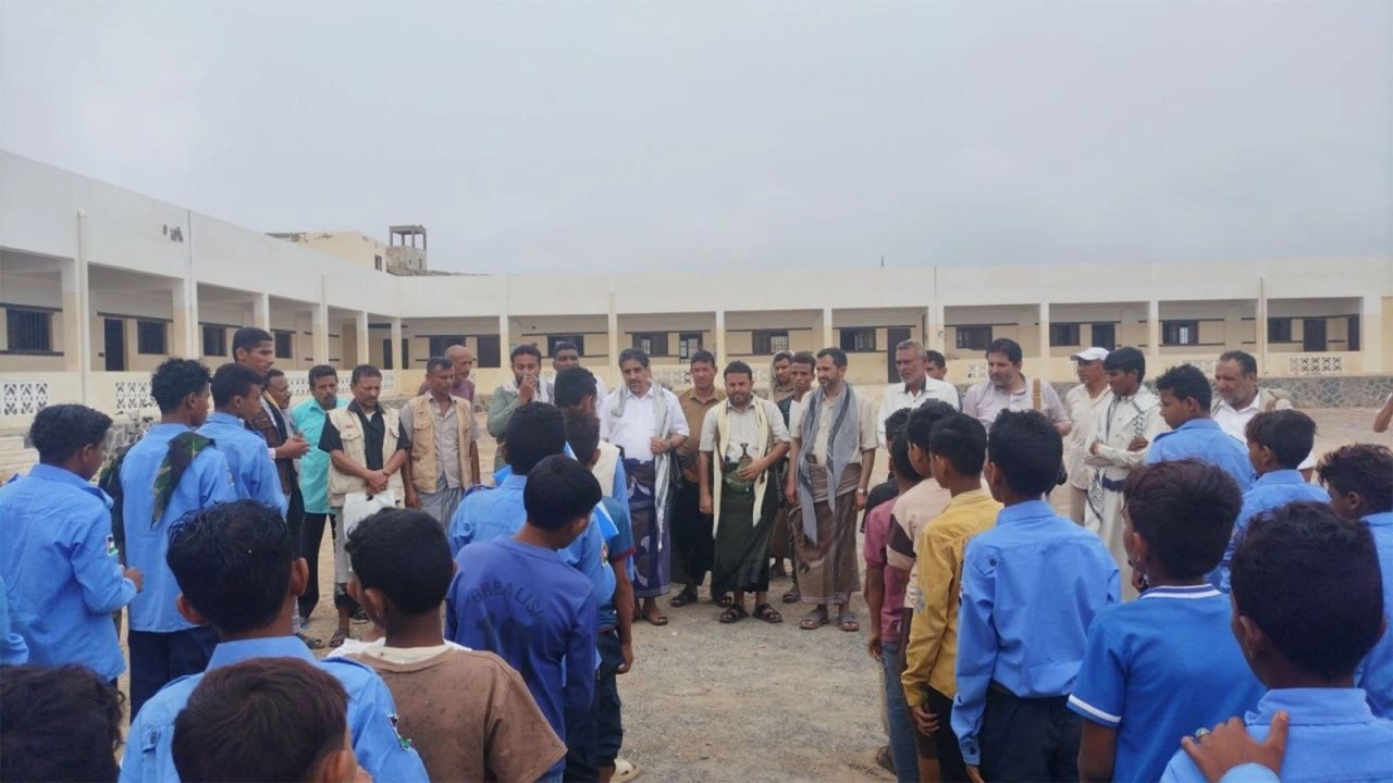 تفقد سير الدورات الصيفية في الصليف وكمران بالحديدة