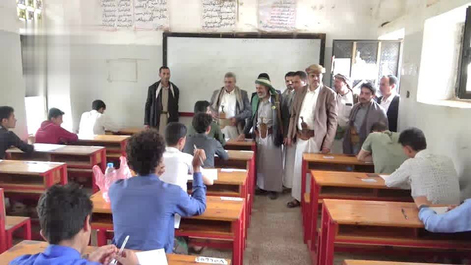 الاطلاع على سير الاختبارات والدورات الصيفية في الحيمة الداخلية