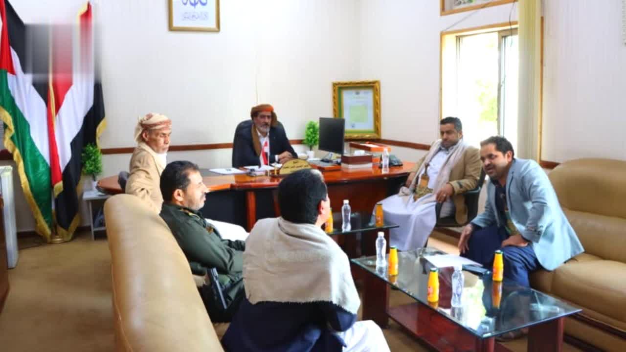 اجتماع برئاسة المحضار يناقش مشروع آلية تنظيم عمل عُقال الأحياء والحارات