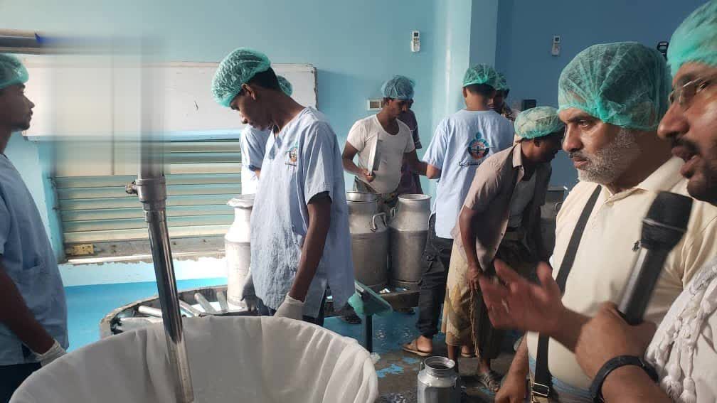 قيادات تنموية من العاصمة تطلع على تجارب الجمعيات التعاونية في الحديدة