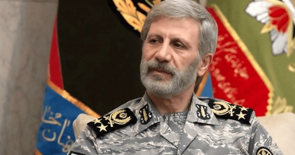 قائد الجيش الإيراني: أمنية الأعداء بإركاع الشعب ستُقبر معهم