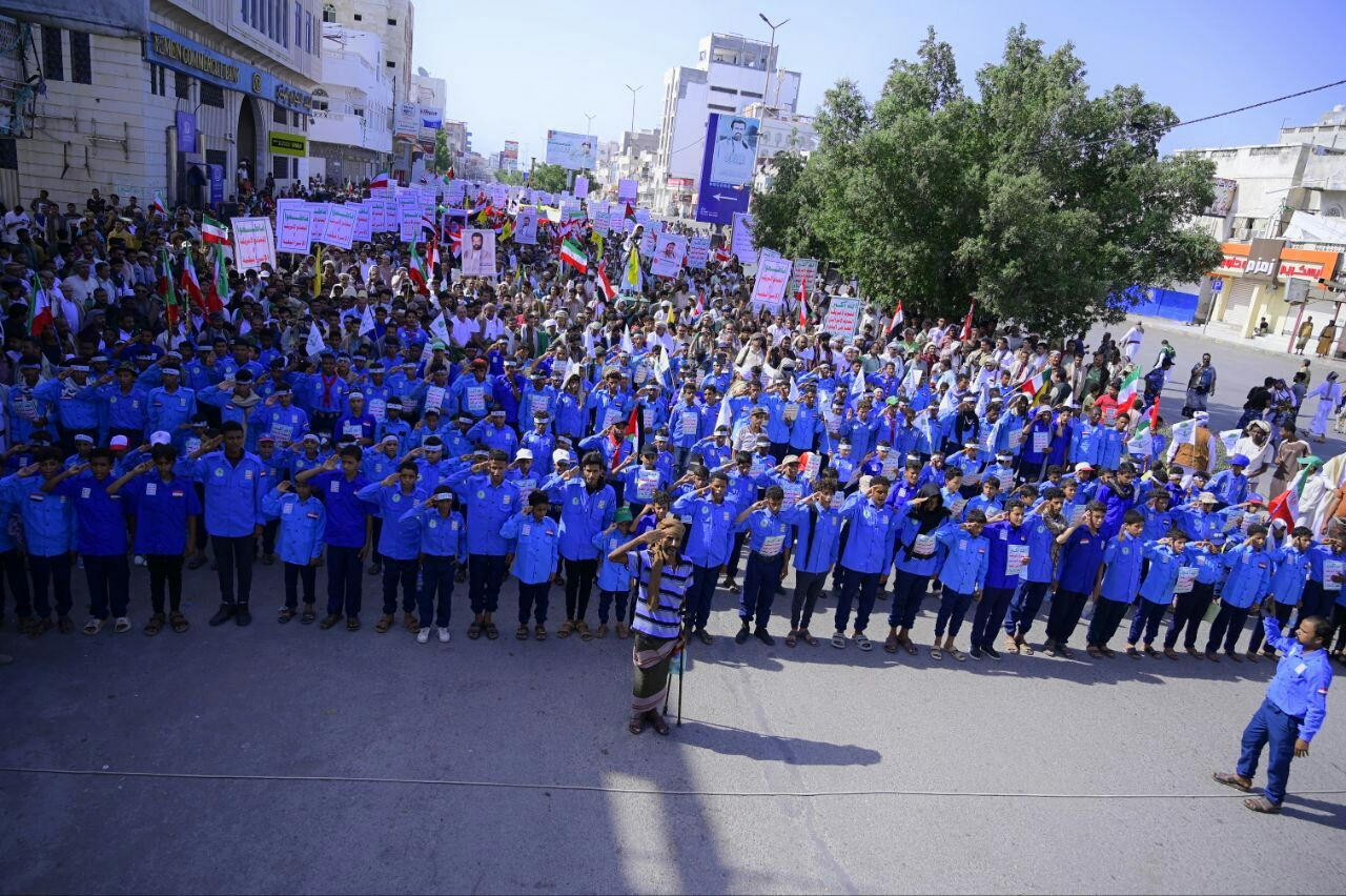 الحديدة تشهد 317 مسيرة جماهيرية حاشدة تؤكد الثبات في مواجهة أعداء الأمة ومخططاتهم الإجرامية