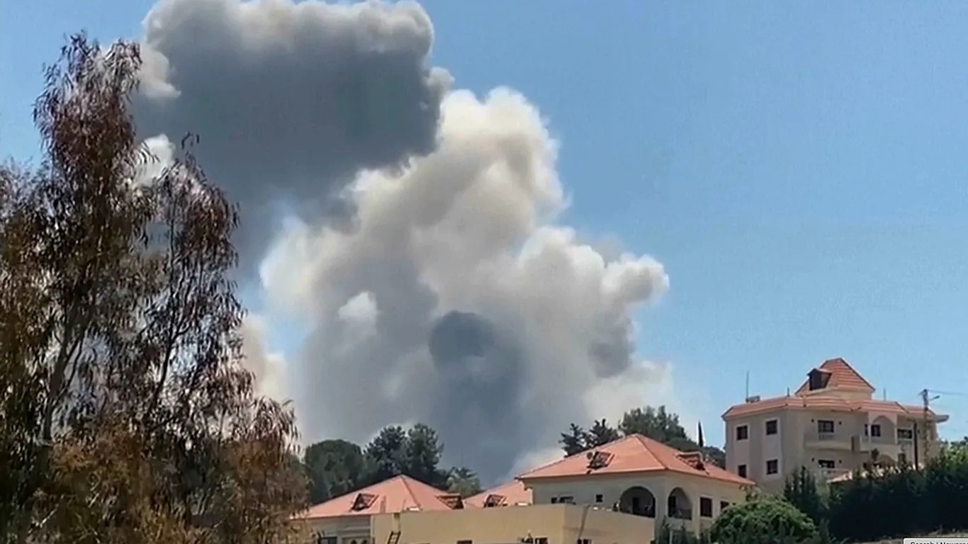 إصابة 6 لبنانيين بغارة صهيونية جنوبي لبنان