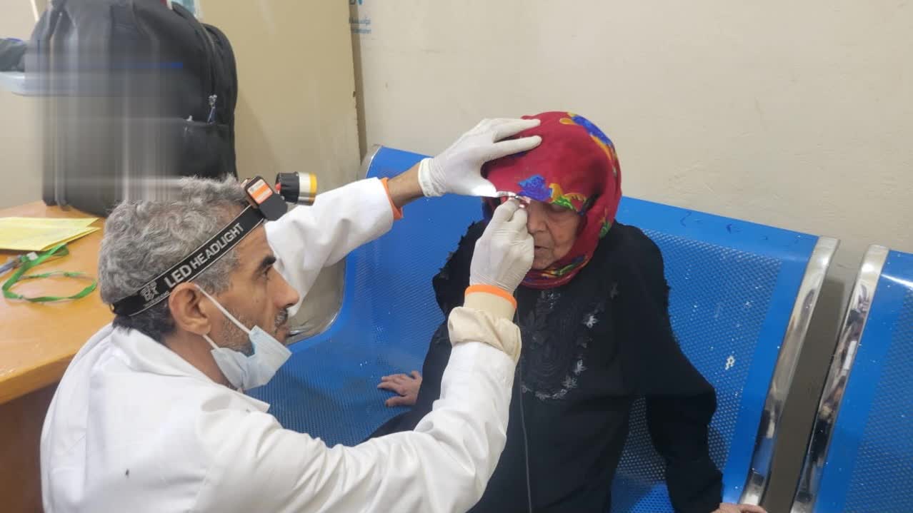 افتتاح مخيم مجاني لطب وجراحة العيون في ذمار