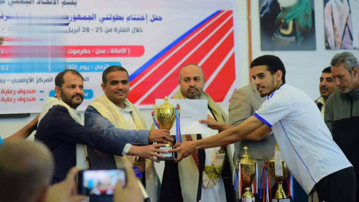 تكريم الفائزين ببطولة المسابقات الثقافية لفئة الصم