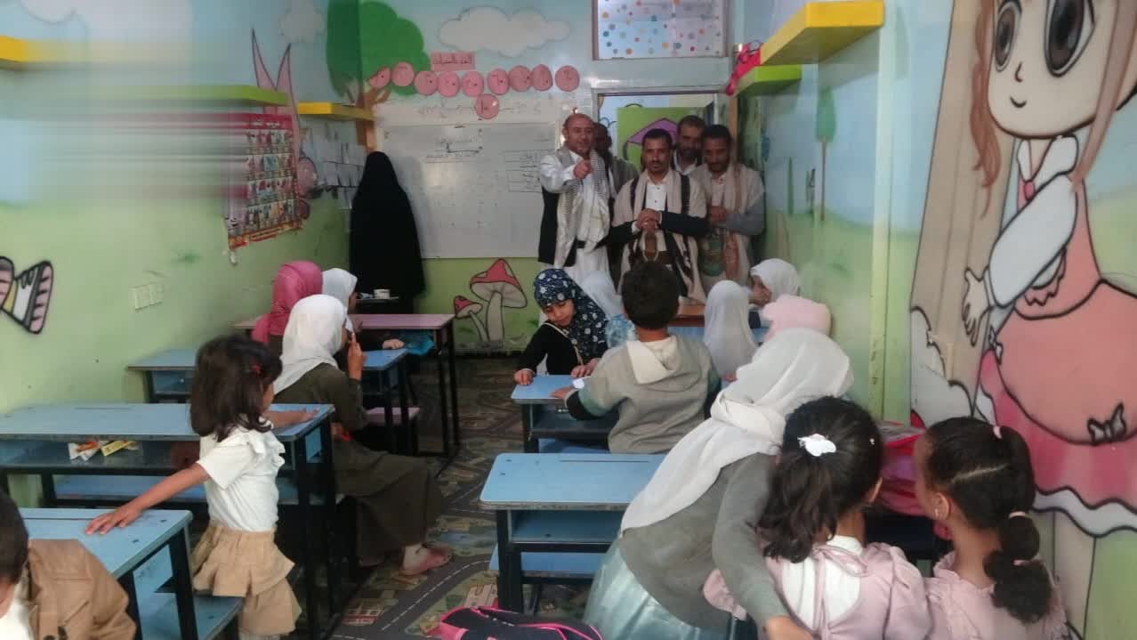 وكيل أمانة العاصمة يتفقد الدورات الصيفية في مديرية السبعين