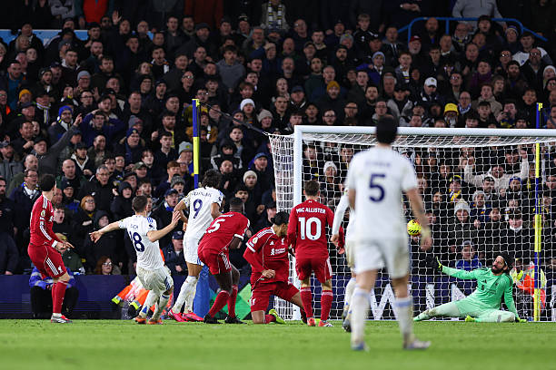 ليفربول يهزم كريستال بالاس بثلاثية في الدوري الإنجليزي