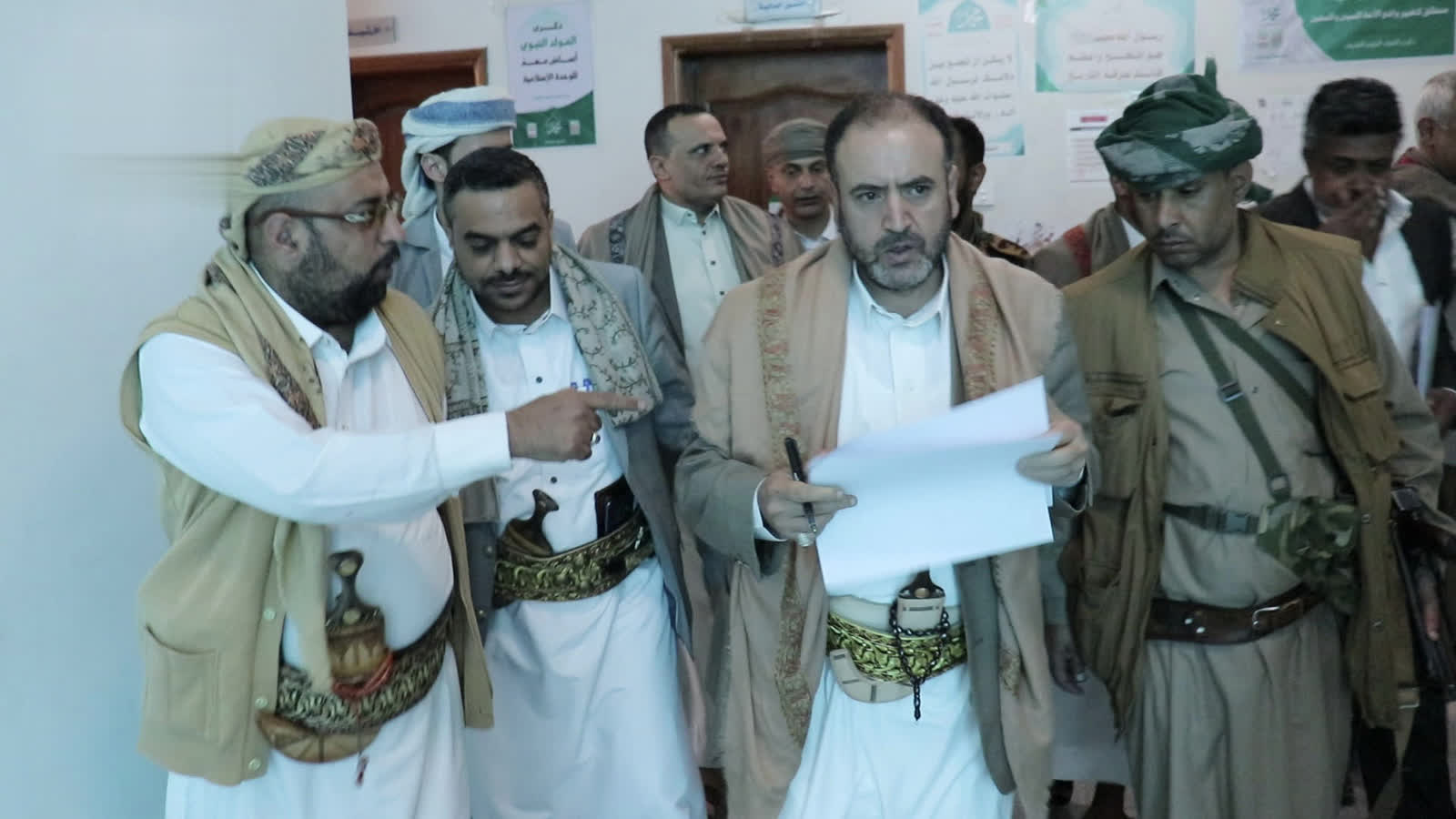 المحاقري يتفقد سير العمل بالشعبة والمحكمة الجزائية المتخصصة في العاصمة