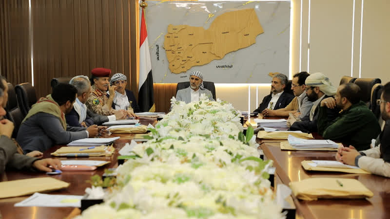 مجلس الوزراء يُبارك قرارات قائد الثورة والانتصارات التي تحققت لمحور الجهاد والمقاومة