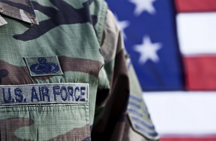 مصدر عسكري إيراني : أمريكا تسعى لقتل طيارها في إيران