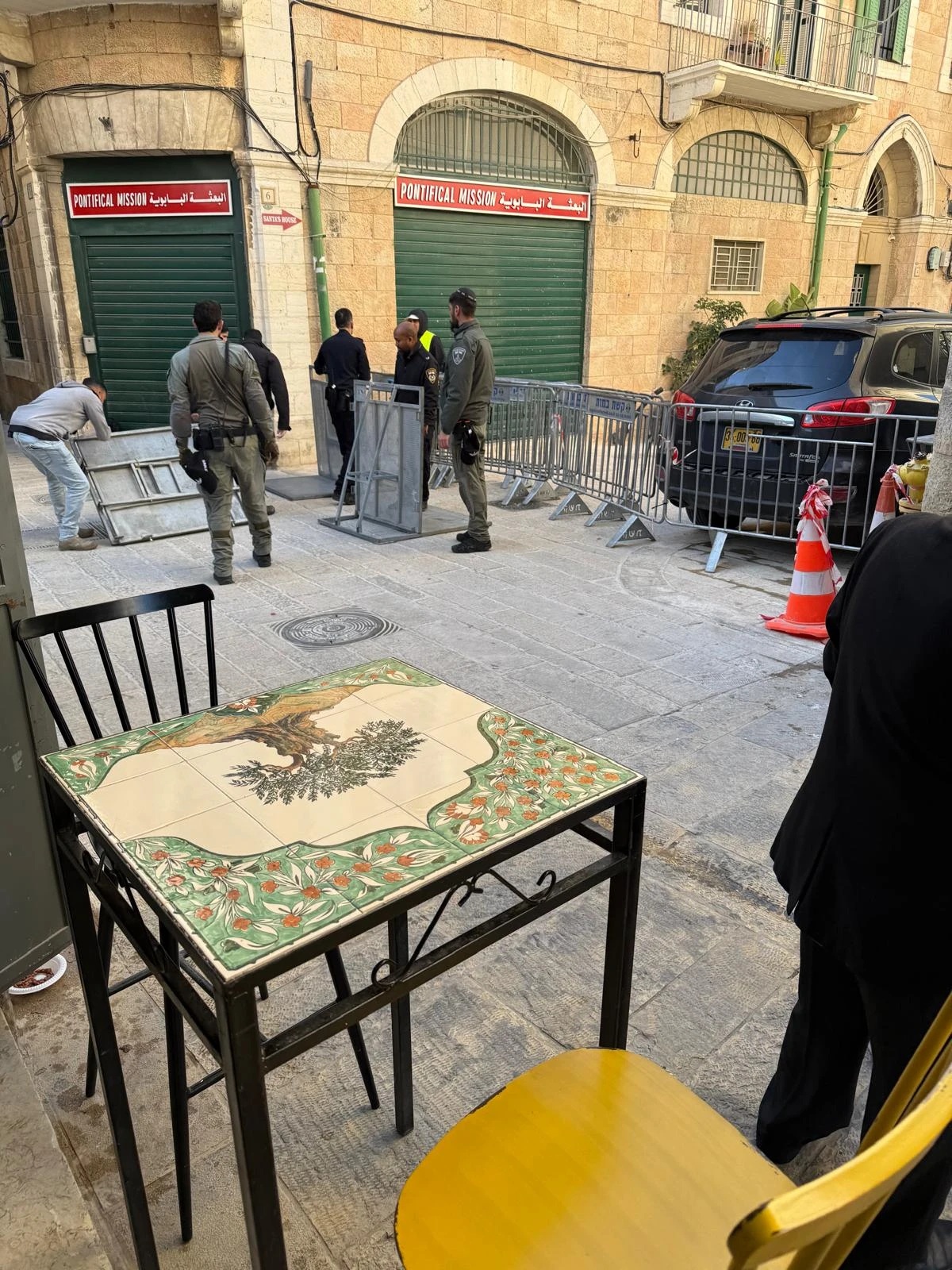 العدو الصهيوني يحول مدينة القدس إلى ثكنة عسكرية