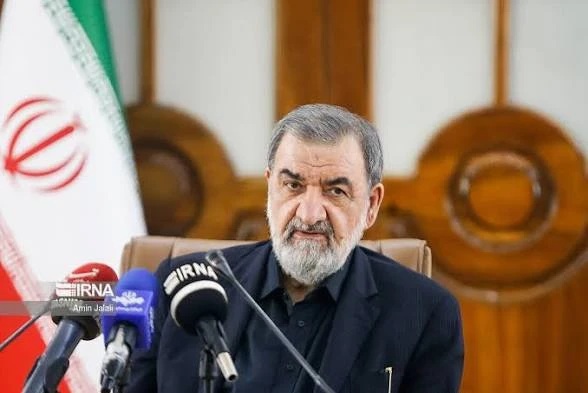 رضائي: القوات المسلحة على أهبة الاستعداد حتى يتم تأمين مصالح إيران بالكامل