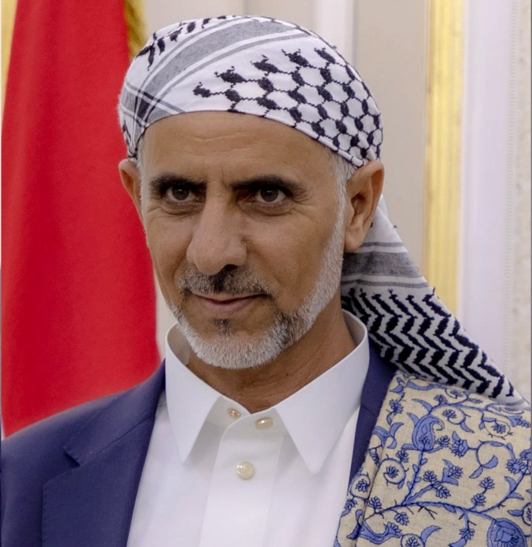 العلامة مفتاح يهنئ قائد الثورة والرئيس المشاط وعمّال اليمن بعيد العمال العالمي