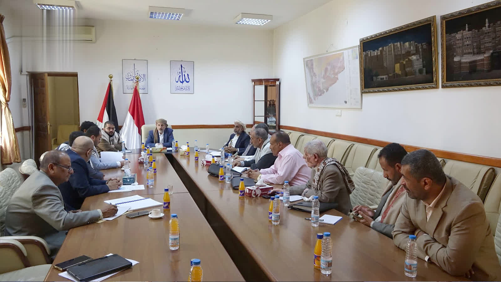 لقاء بصنعاء يناقش تعزيز التعاون بين وزارتي النفط و