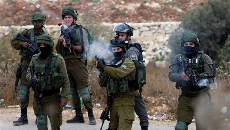 إصابة 3 فلسطينيين برصاص العدو الصهيوني والمستوطنين في الضفة