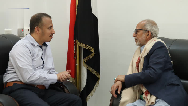 لقاء لمناقشة التعاون بين الضرائب والجمارك والمركز 