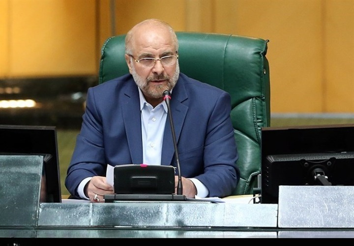 رئيس مجلس الشورى الإيراني: إيران تحارب وتتفاوض في 