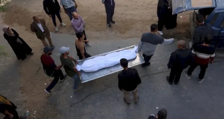 استشهاد فلسطيني متأثرا بجروح أصيب بها في قصف العدو الإسرائيل