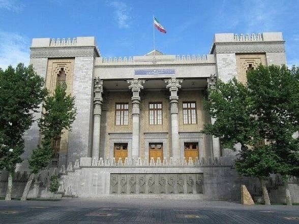 “الخارجية الإيرانية” : إيران لن تتردد في ممارسة حق