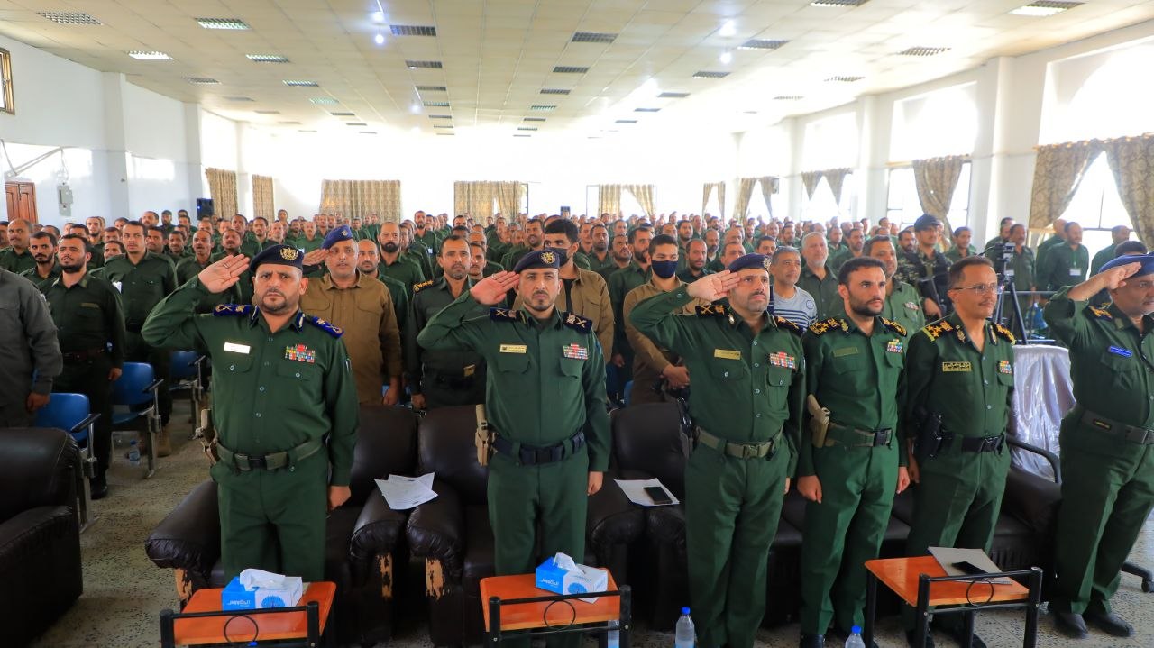 وزارة الداخلية تحتفي بتخرج دفعة من الدورات الأمنية العامة والتخصصية
