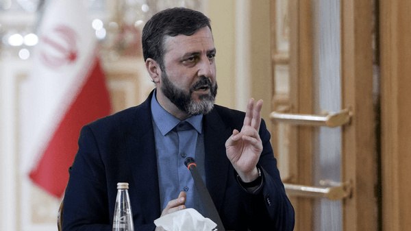 إيران: لا مفاوضات مع أمريكا حالياً ومضيق هرمز مغلق