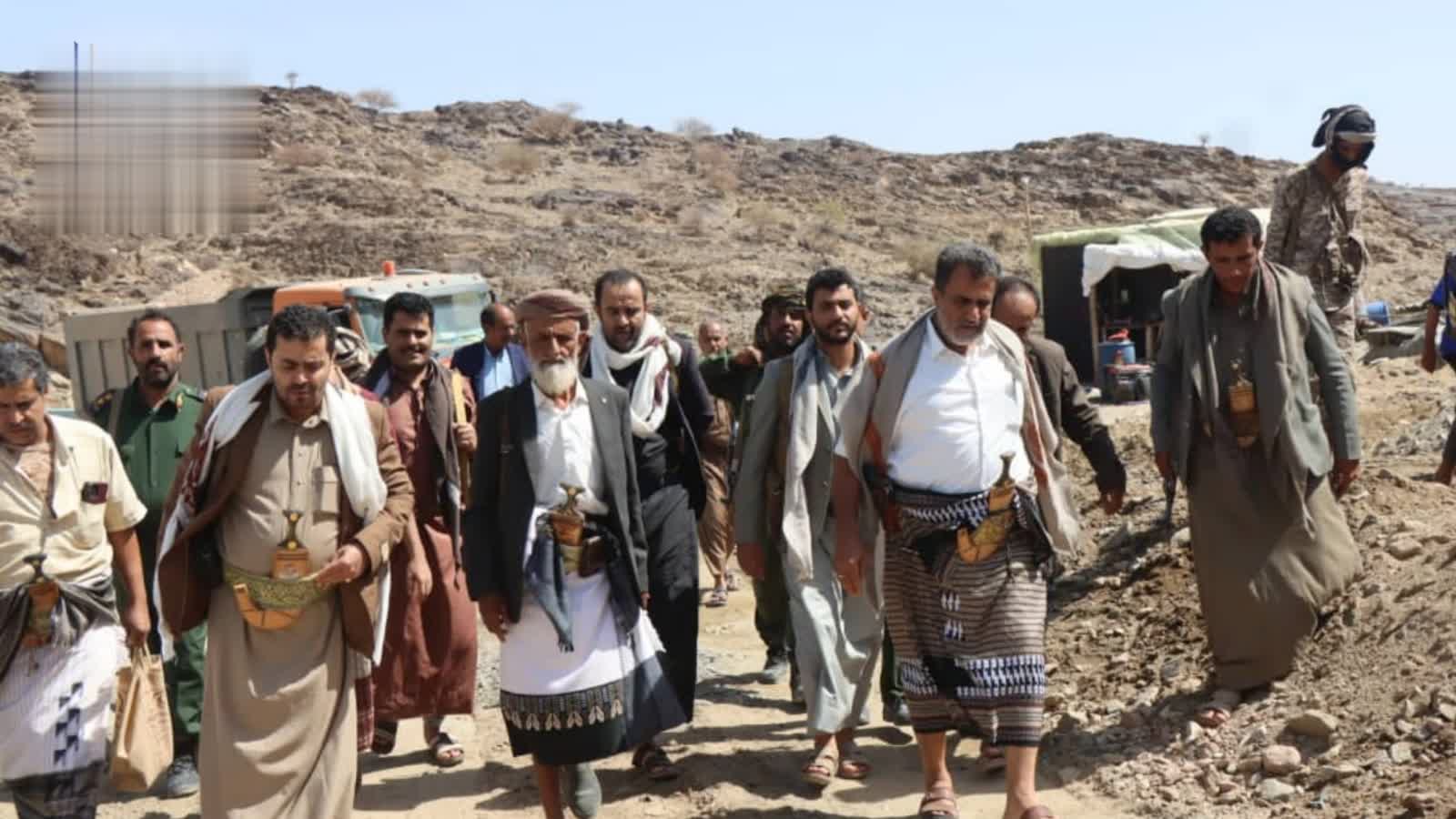 محافظ البيضاء يتفقد الأعمال النهائية بجسر الحرية في ردمان