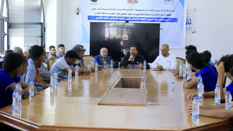 نائب وزير الشباب يلتقي بعثة تضامن حضرموت ويؤكد دعم الأندية