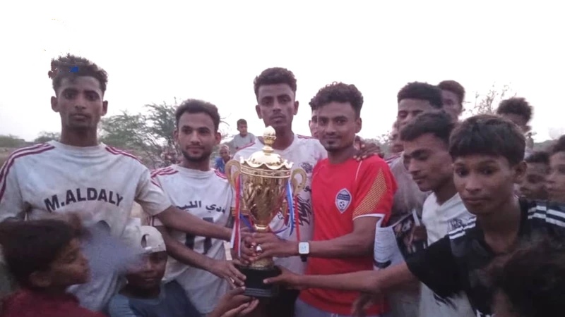 الليوث يتوج بكأس بطولة الصداقة لكرة القدم في اللحية