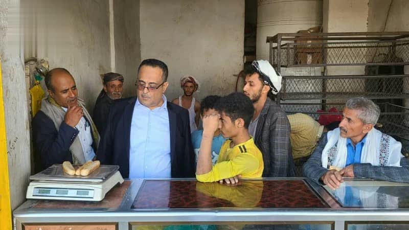 تدشين حملة رقابية لضبط أسعار وأوزان رغيف الخبز في تعز