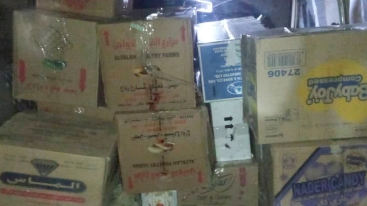 أبناء قرية جرف اسبيل بذمار يسيّرون قافلة غذائية دعماً للمرابطين في تعز
