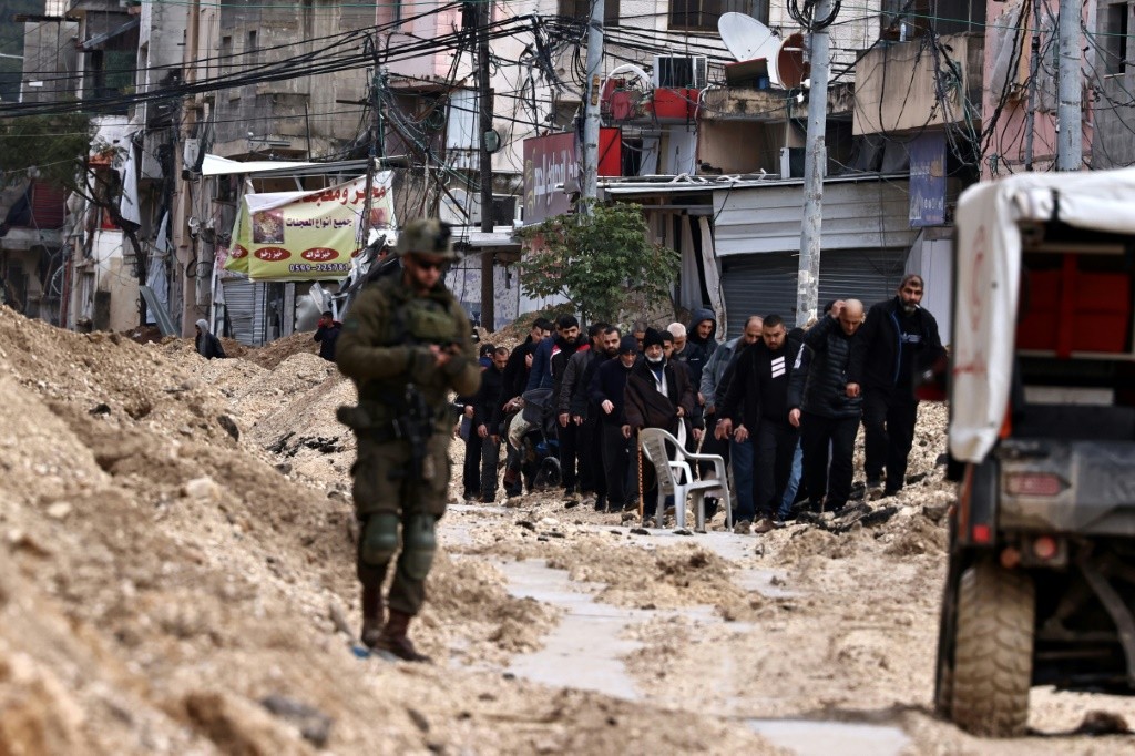 450 عائلة فلسطينية بلا مأوى جراء العدوان الصهيوني على الخليل
