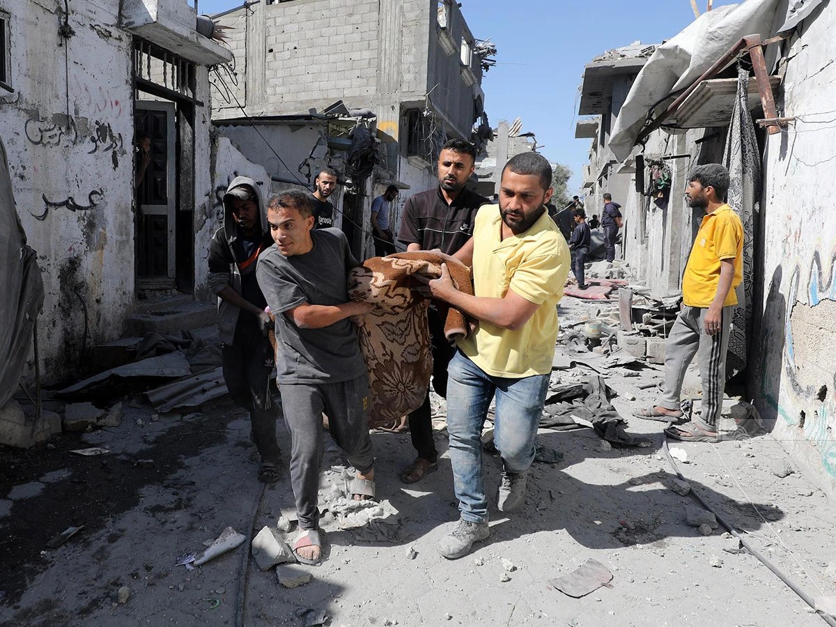 استشهاد فلسطيني، وإصابة 5 آخرين جراء قصف العدو الإسرائيلي نقطة شرطة في مواصي رفح جنوب قطاع غزة