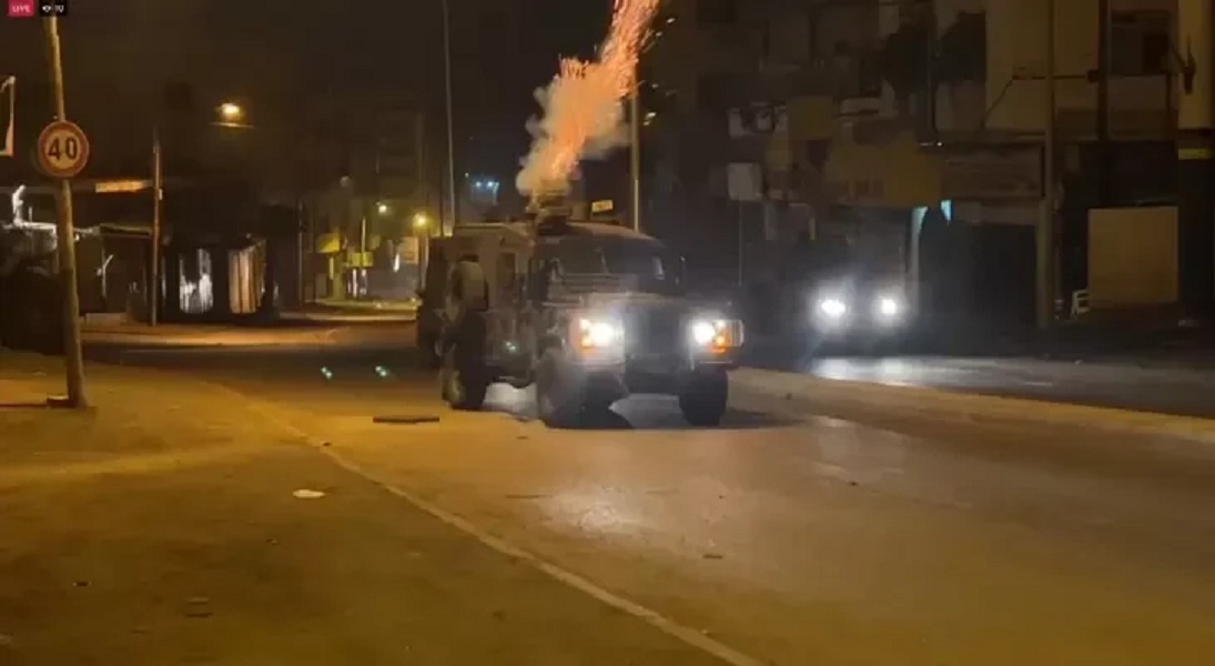إصابات واختناق فلسطينيين في اقتحامات واسعة للعدو الإسرائيلي في الضفة